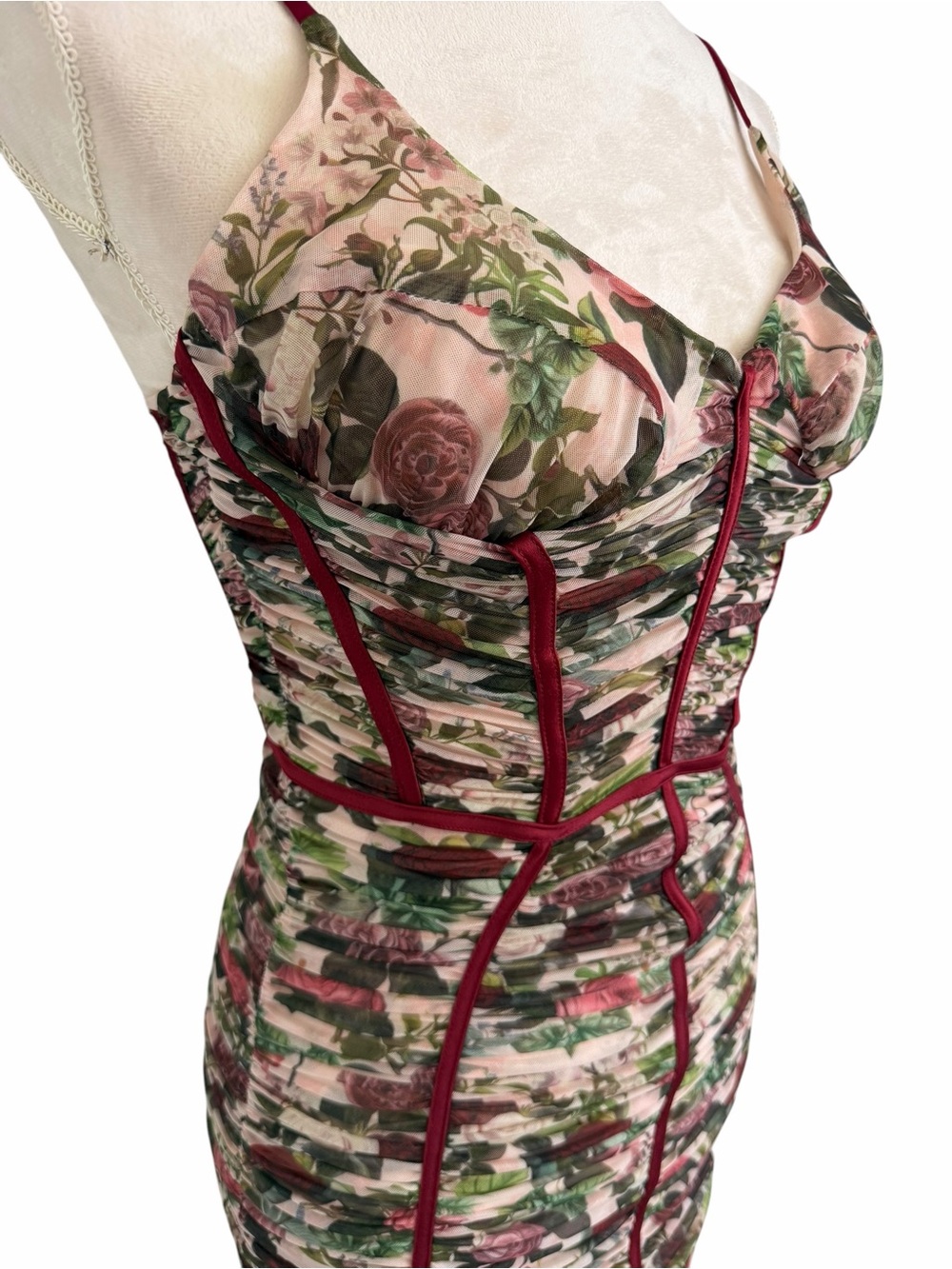 House of CB Vintage floral Ruched Corset Bodycon Dress with Burgundy Piping - Picture 5 of 9